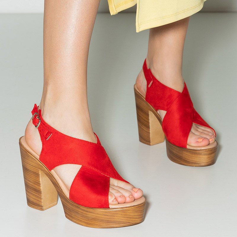 OUTLET Czerwone damskie sandały na wysokim słupku Inga - Obuwie
