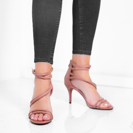 Różowe sandały na niskiej szpilce Joleen - Obuwie
