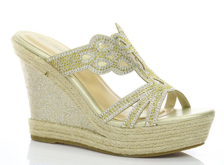 Złote sandały na koturnie Christie- Obuwie