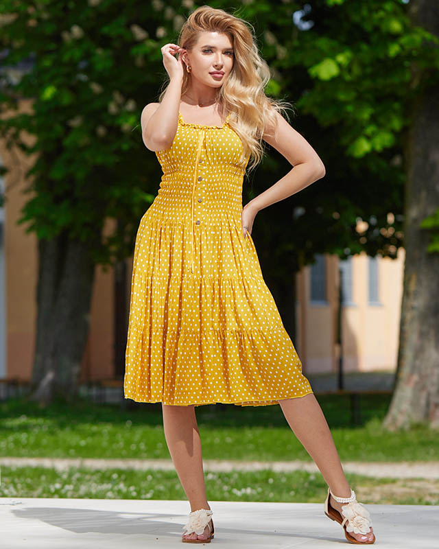Żółta sukienka damska w groszki - Odzież