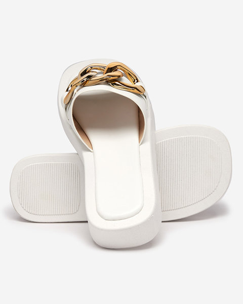 Białe damskie klapki ze złotym łańcuszkiem Reteris - Obuwie