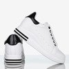 Białe sneakersy na krytym koturnie z czarną wstawką Sliomena - Obuwie