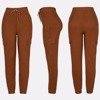 Brązowe spodnie cargo z kieszeniami - Spodnie