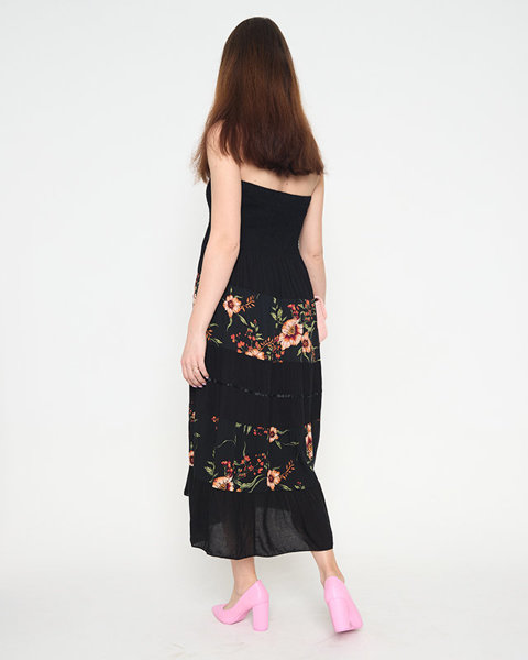 Czarna sukienka w kwiaty PLUS SIZE - Odzież