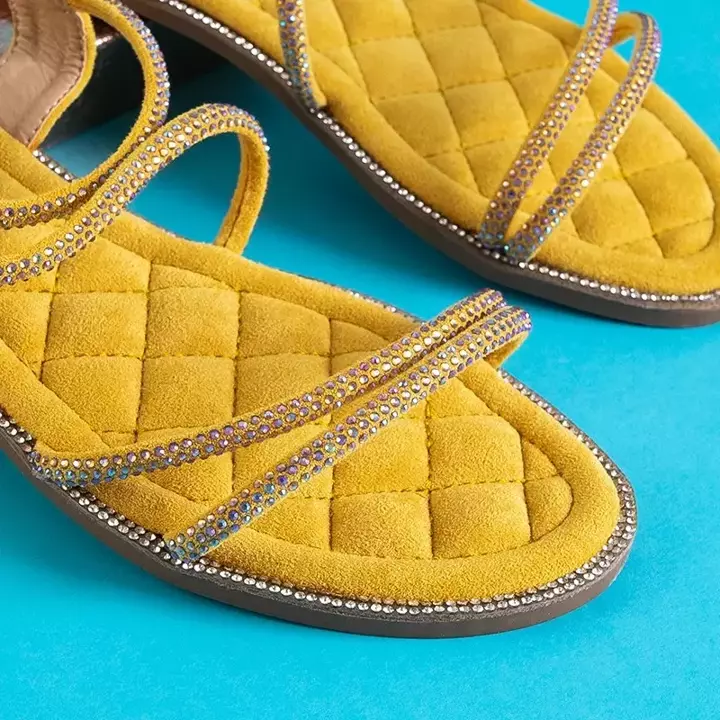 OUTLET Żółte damskie sandały z cyrkoniami Swirelli - Obuwie