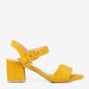 Żółte damskie sandały na niskim słupku Saola - Obuwie