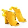Żółte sandały na wysokim słupku z cholewką Haidil - Obuwie