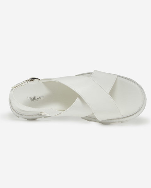 Білі жіночі сандалі на товстій підошві від Denidas - Туфлі