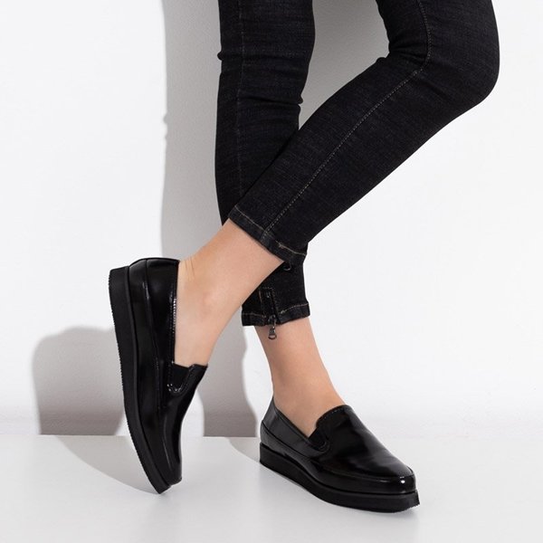 OUTLET Чорні жіночі низькі черевики з екошкіри Medarda- Shoes