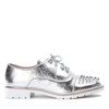 Срібні туфлі зі шкірозамінника з декоративними шпильками Amie - Взуття 1